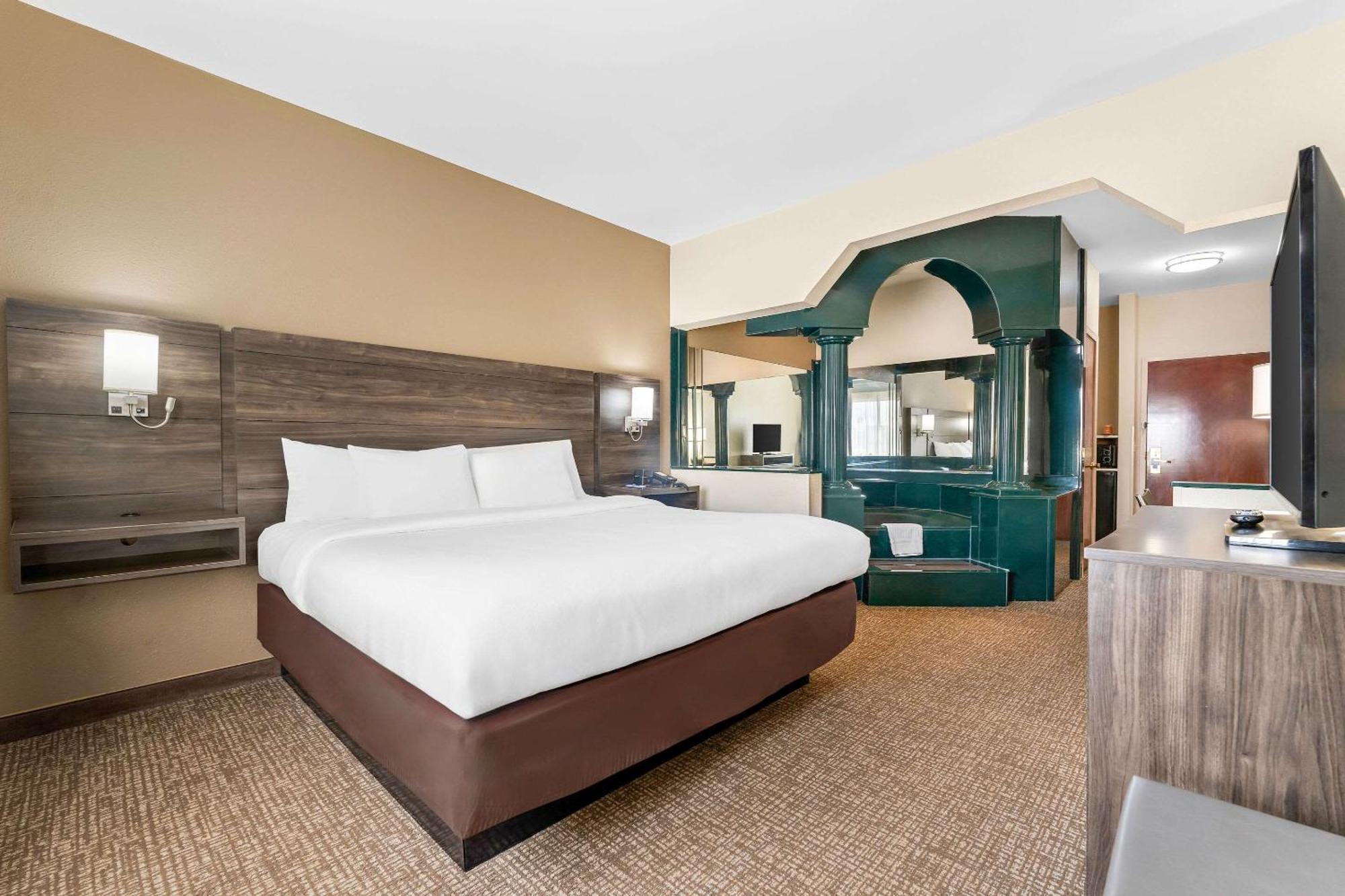 Comfort Suites Near Robins Air Force Base Уорнър Робинс Екстериор снимка