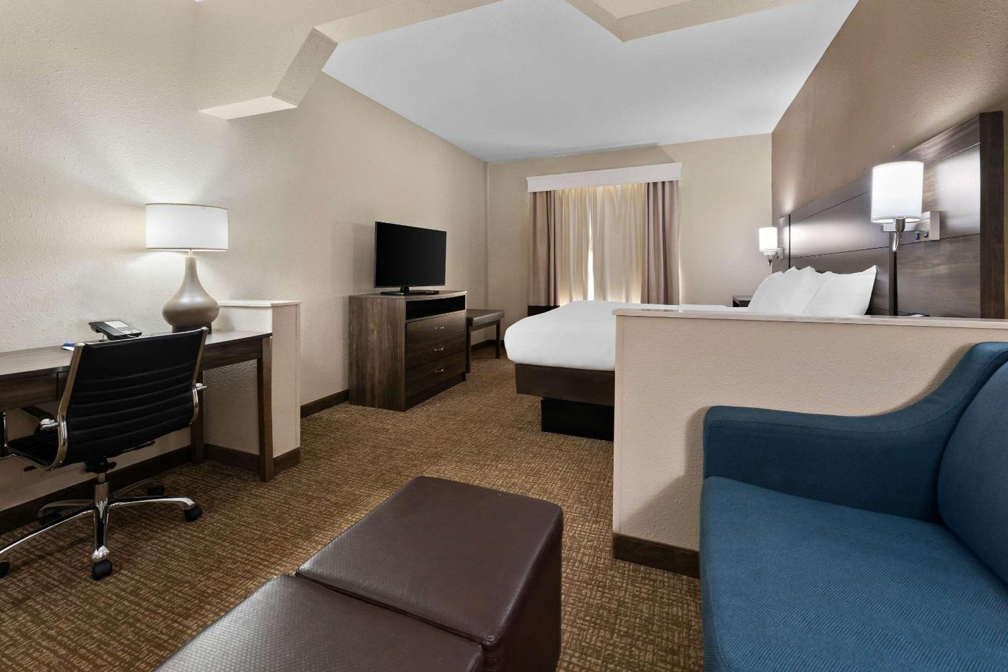 Comfort Suites Near Robins Air Force Base Уорнър Робинс Екстериор снимка